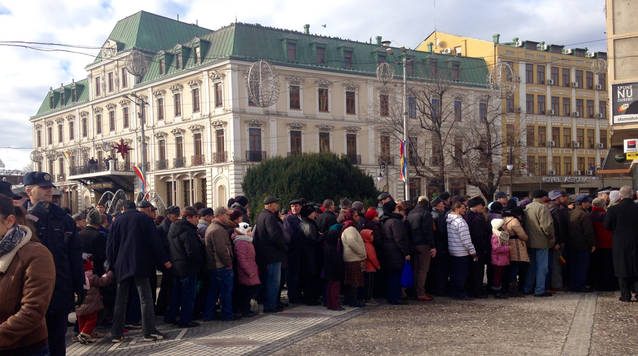Mândrește-te, române! Costumele populare au fost «uniformă» pentru ziua de 1 Decembrie | FOTO