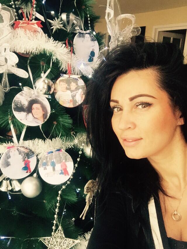 Ce brad deosebit le-a făcut Nicoleta Luciu celor patru copii! Ornamentele sunt cu adevărat inedite