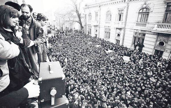 Libertatea, primul ziar liber al României, a apărut pe 22 decembrie '89! Vezi cum arăta prima pagină a publicației!