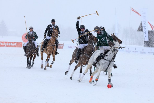 2016-Kitzbuehel-Snow-Polo-Jan-15-Valartis-vs-GymEntry-4