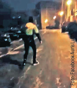 Ţurţurii şi gheaţa costă 230 de lei | Cea mai simplă metodă de a vă scăpa imobilul de capriciile iernii