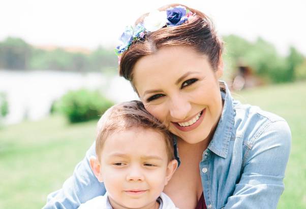 TOPUL MÂNDRIEI! Cinci cele mai CUMINȚI VEDETE FEMININE de la noi