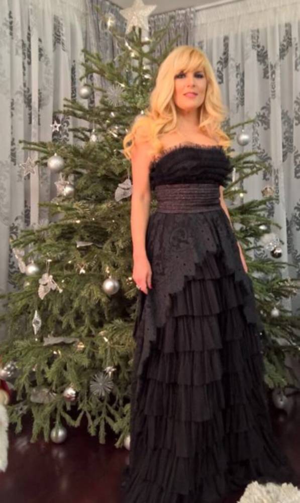 Elena Udrea, apariție SPECTACULOASĂ, de Revelion. Îți place cum s-a îmbrăcat? | FOTO ÎN ARTICOL