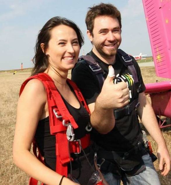 Tragedia din COLECTIV. MESAJ CUTREMURĂTOR de la un supraviețuitor: ”Buna Madalina, sper ca te distrezi acolo sus. Ai grijă de tine până ne revedem”