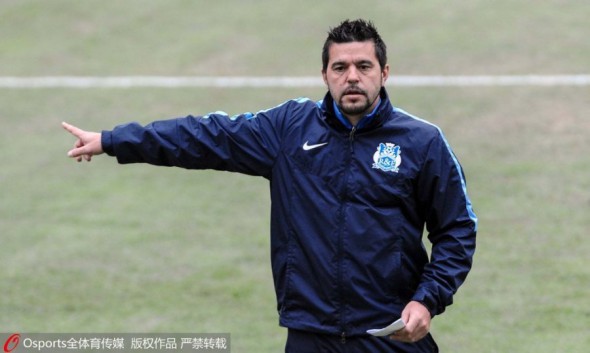 2015ÄêÑÇ¹ÚÁªÈü¸½¼ÓÈü£º¹ãÖÝ¸»Á¦²È³¡ÑµÁ· Ö÷½ÌÁ·¿×ÌØÀ­Ç××ÔÉÏÕó