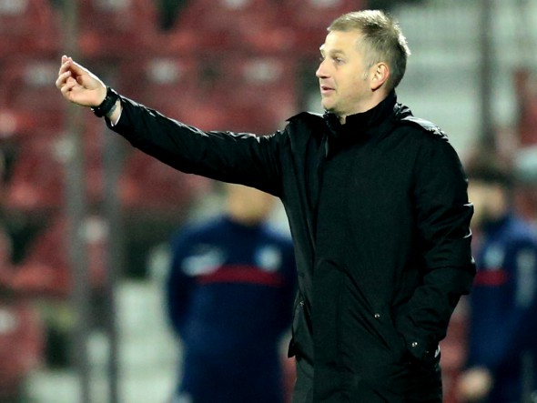 Iordănescu, nervos: ”Nu am încurcat pe nimeni, domnișoară. Poate doar pe nevastă-mea o încurc” / VIDEO