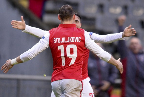 epa05179148 SC Braga`s Stojiljkovic celebrates the scoring of a goal against Sion during the UEFA Europa League round of 32 soccer second leg soccer match at the Braga Municipal Stadium, Braga, Portugal, 24th February 2016. EPA/HUGO DELGADO EPA/HUGO DELGADO