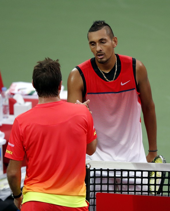 epa05182007 Nick Kyrgios (R) of Australia shakes hands with Stanislas Wawrinka of Switzerland after retiring during their semi final match at Dubai Duty Free Tennis ATP Championships in Dubai, United Arab Emirates, 26 February 2016. EPA/ALI HAIDER