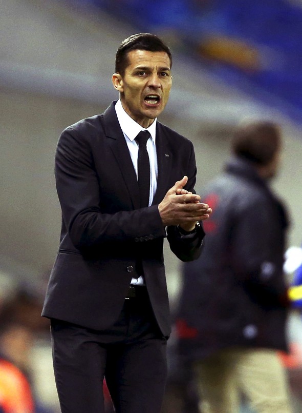 epa05200095 RCD Espanyol's Romanian head coach Constantin Galca reacts during the Spanish Primera Division soccer match between RCD Espanyol and Rayo Vallecano at Cornella-El Prat stadium in Barcelona, Spain, 07 March 2016. EPA/TONI ALBIR