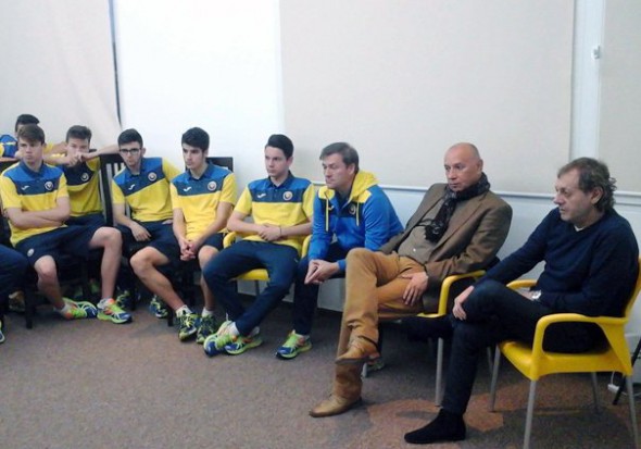 picture-ilie_balaci_vizita_juniori.jpg-604-423-1-85